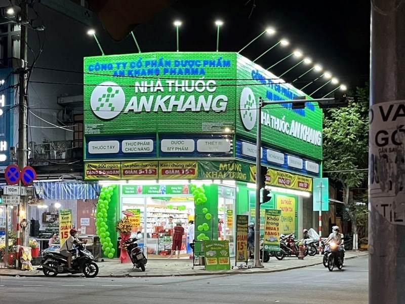 Nhà thuốc An Khang cần làm gì để vượt qua các đối thủ mạnh?