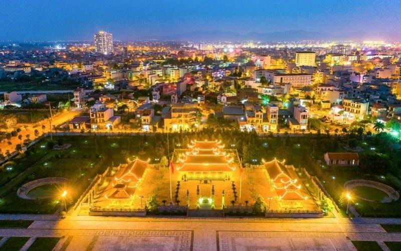 Tỷ trọng ngành dịch vụ có xu hướng giảm, “thủ phủ công nghiệp” phía Bắc sẽ hình thành ít nhất 2 khu dịch vụ kinh tế ban đêm