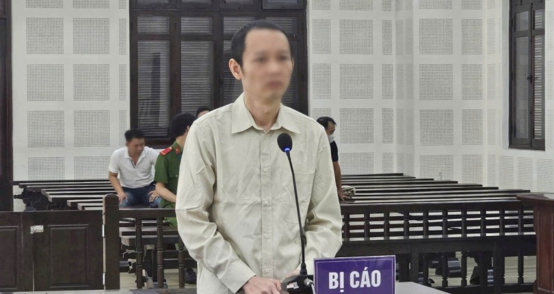 Phó Giám đốc tham ô hơn 2,1 tỷ đồng để đánh bạc