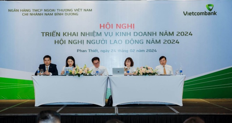 Vietcombank Nam Bình Dương chủ động, tích cực tham gia đấu tranh bảo vệ nền tảng tư tưởng của Đảng