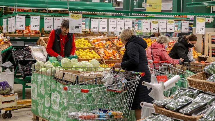 Cuộc chiến Ukraine và các lệnh trừng phạt từ phương Tây khiến giá thực phẩm tại Nga tăng đột biến