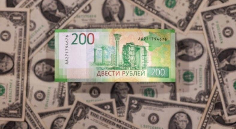 Đồng rúp Nga chạm đáy 2 năm so với đồng USD: Chuyện gì đang xảy ra?
