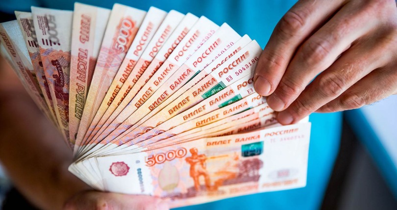 Nguyên nhân khiến đồng rúp Nga lao dốc so với USD?
