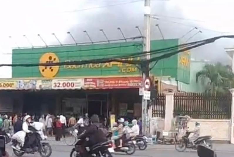 MWG: Cháy cửa hàng Bách Hóa Xanh ở TP HCM