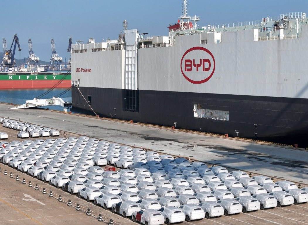 Tesla ‘tuyên chiến’ với thông báo giảm hơn 1.300 USD cho mẫu xe bán chạy nhất, cuộc đua xuống giá bùng nổ ở thị trường xe điện lớn nhất thế giới
