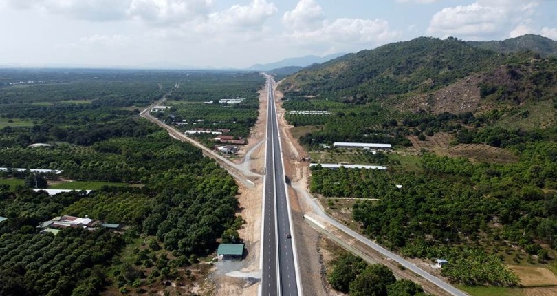 Khánh Hòa liên tục bùng nổ du lịch nhờ hạ tầng cao tốc thuận tiện