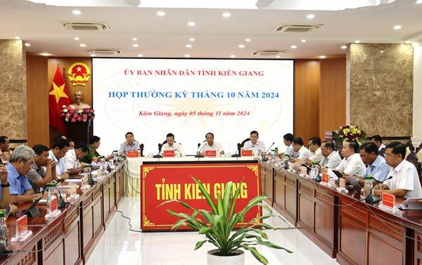 Kiên Giang đẩy nhanh giải ngân vốn đầu tư công, xử lý dứt điểm tàu cá “3 không”