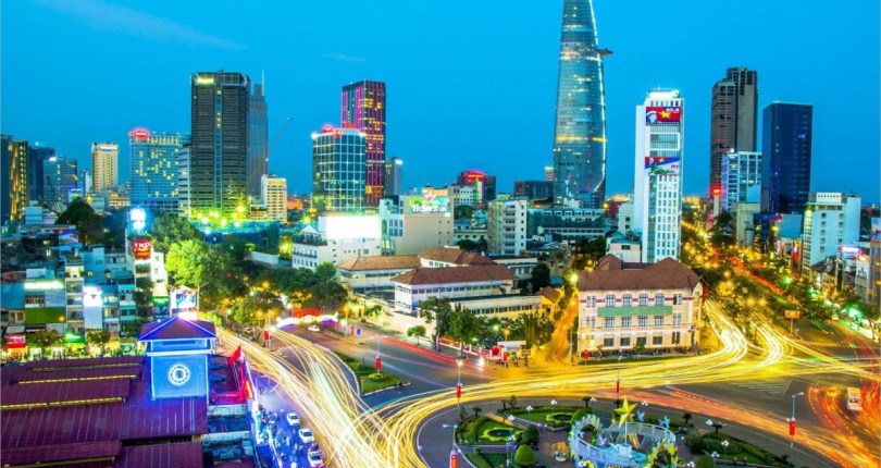 Kết quả kinh tế 10 tháng bộc lộ mối lo hiện hữu, động lực tăng trưởng năm 2025 sẽ ra sao?
