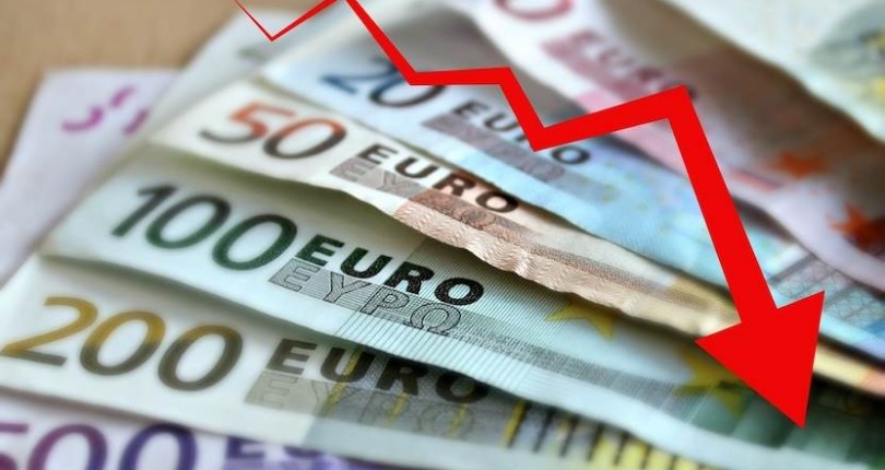 Đồng euro rớt xuống mức thấp nhất 7 tháng so với đồng USD