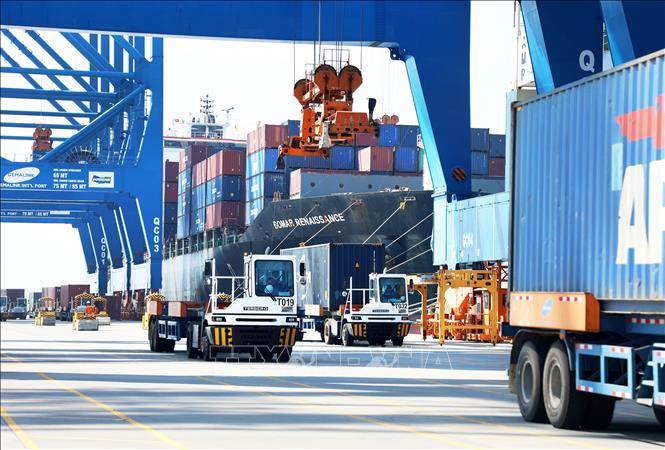 Xuất khẩu của Việt Nam sang Mỹ tăng vọt khi chuỗi cung ứng thay đổi