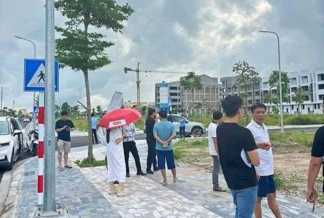 Giá đất nền, nhà phố, nhà riêng cả Hà Nội và TP.HCM đều neo cao: “Trong 3 năm tới, giá bán tiếp tục đà tăng”