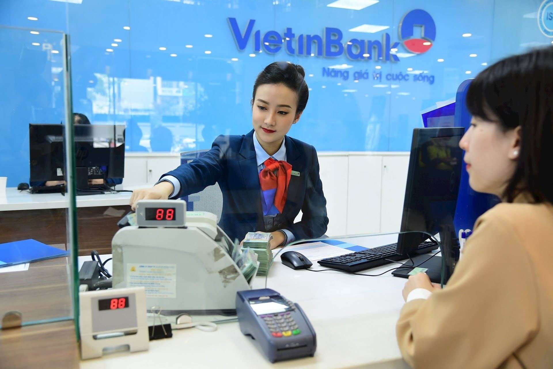 Lãi suất Ngân hàng Công thương (VietinBank) mới nhất tháng 12/2024: Gửi kỳ hạn nào có lãi suất cao nhất?