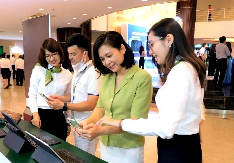 Chuyển đổi số nhìn từ Vietcombank Quảng Nam