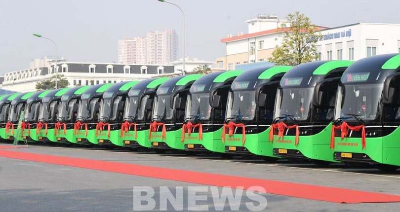VinFast bàn giao xe buýt điện sức chứa tối đa 60 người cho Hà Nội