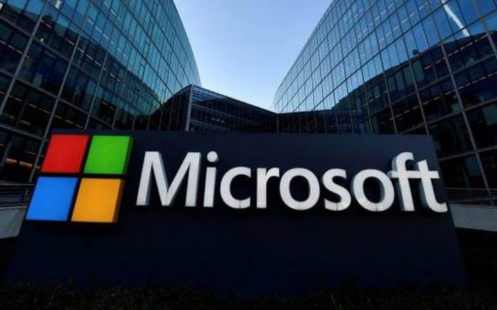 Cuộc chiến AI nóng hơn bao giờ hết, Microsoft tuyên bố sẽ đầu tư 80 tỷ USD vào lĩnh vực này trong năm mới