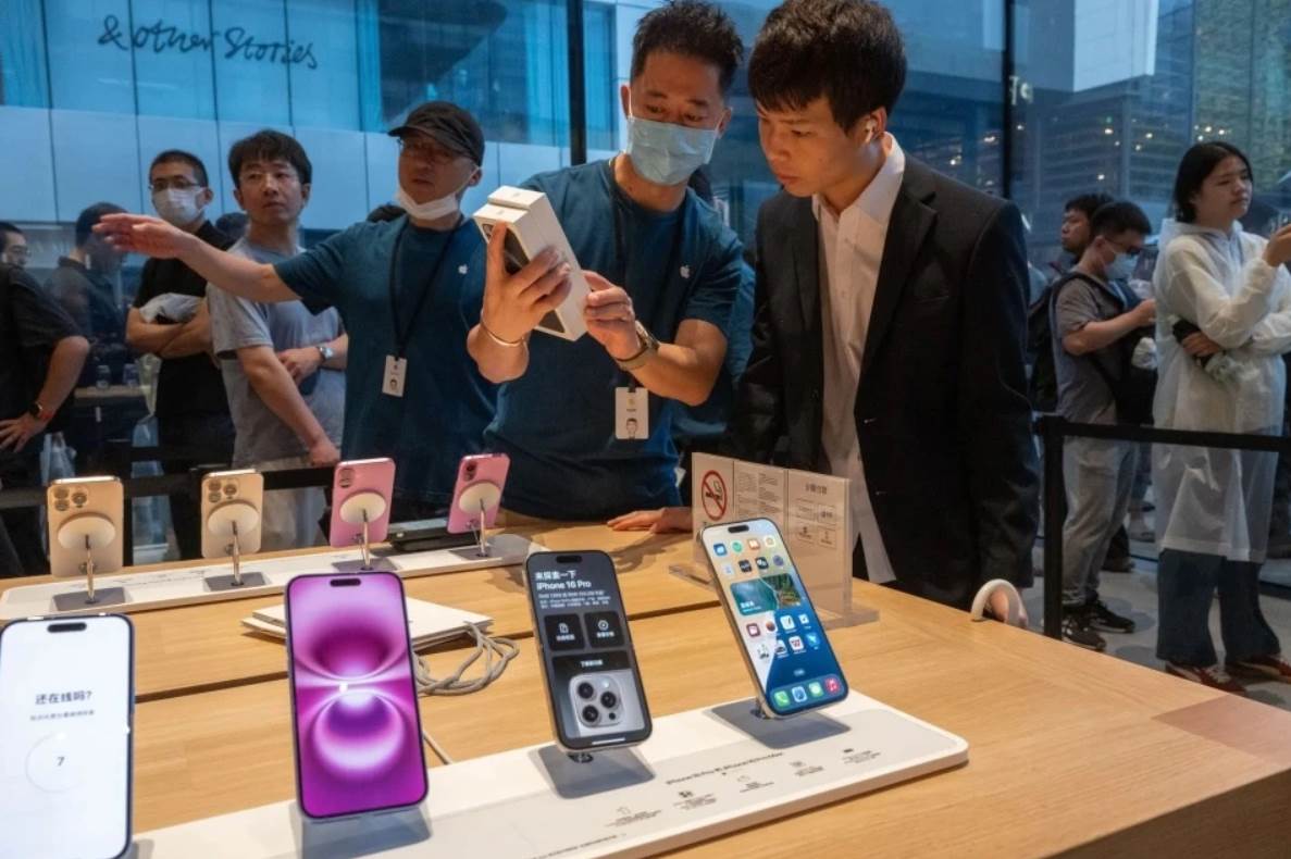 Apple tiếp tục ‘trượt dài’ ở Trung Quốc