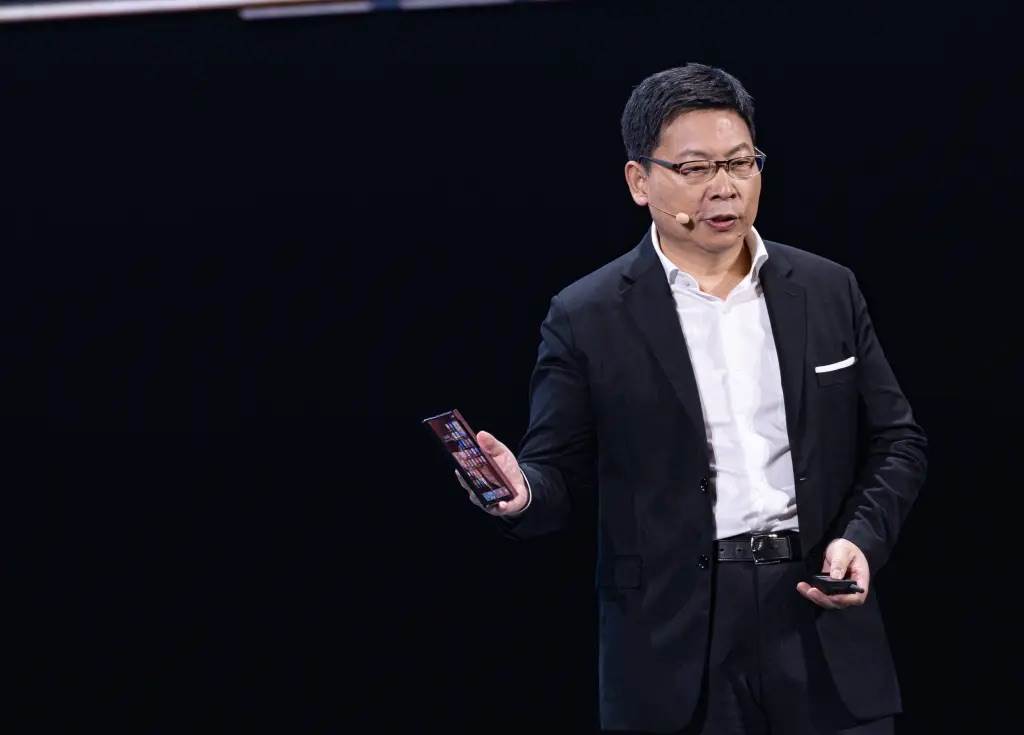 CEO Huawei gửi tâm thư dịp năm mới: Khẳng định Huawei chỉ mất 10 năm để làm điều mà đối thủ phương Tây cần tới 30 năm