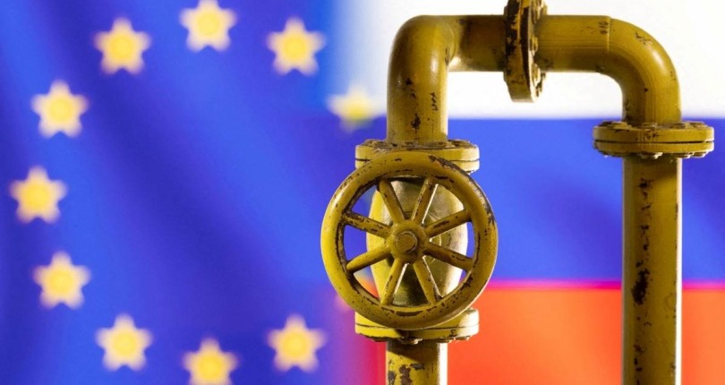 Nhà ngoại giao hàng đầu EU ủng hộ hạ giá trần dầu của Nga