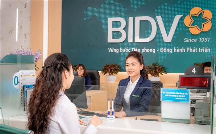 Vì sao nhân sự ngành ngân hàng biến động mạnh?