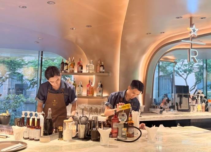 Starbucks bán cà phê tới 200.000 đồng ở mặt bằng thuê gần 2 tỷ