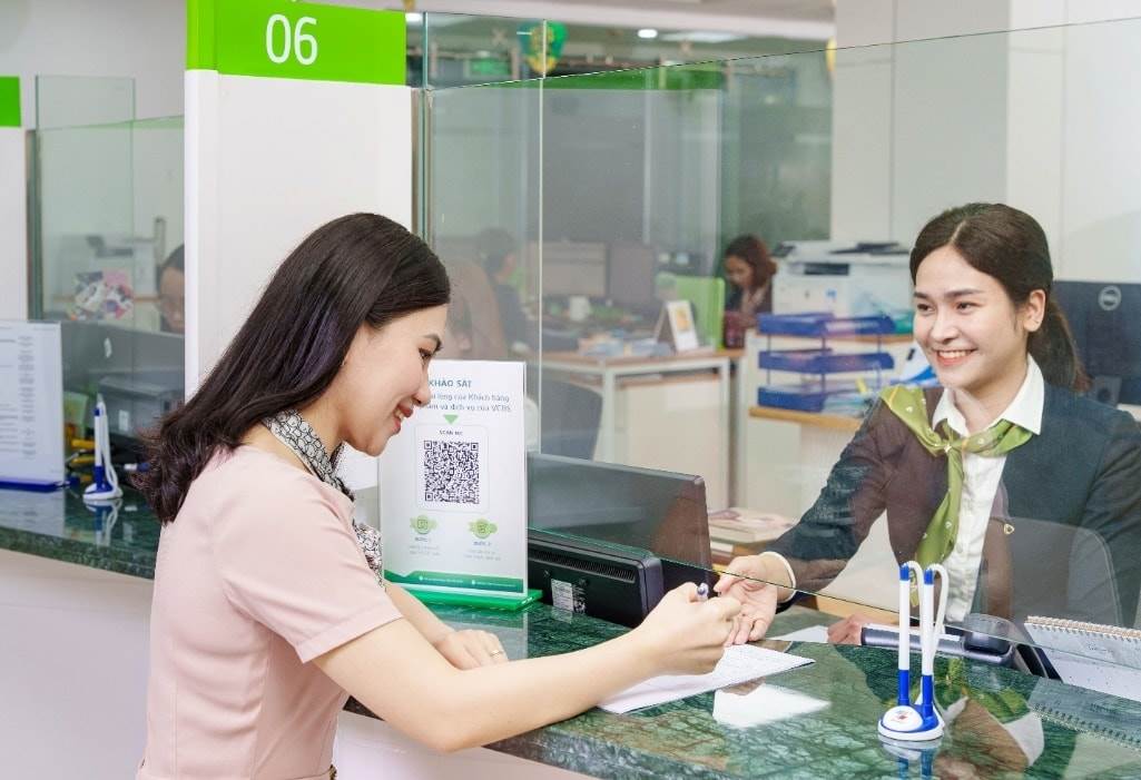Tiền gửi tiết kiệm dân cư tăng trưởng dương, tháng sau cao hơn tháng trước