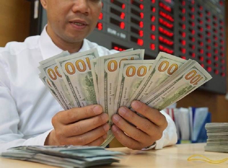 Tỷ giá VND/USD tăng mạnh, nhắm lập đỉnh mới