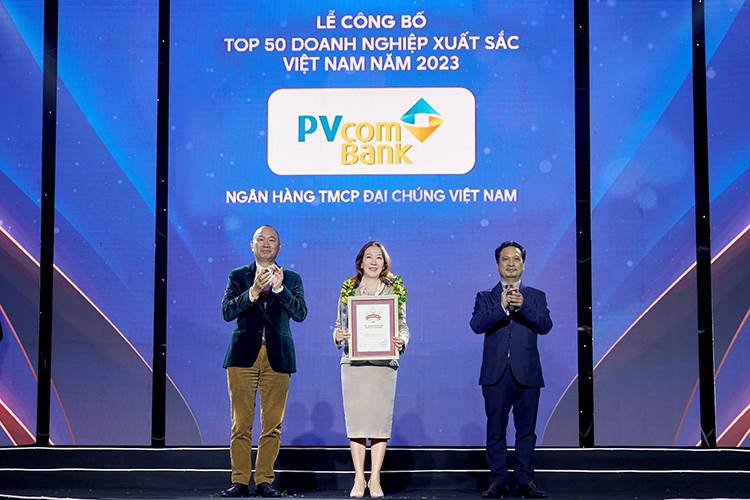 PVcomBank lần thứ 6 lọt top 50 DN tăng trưởng xuất sắc nhất Việt Nam