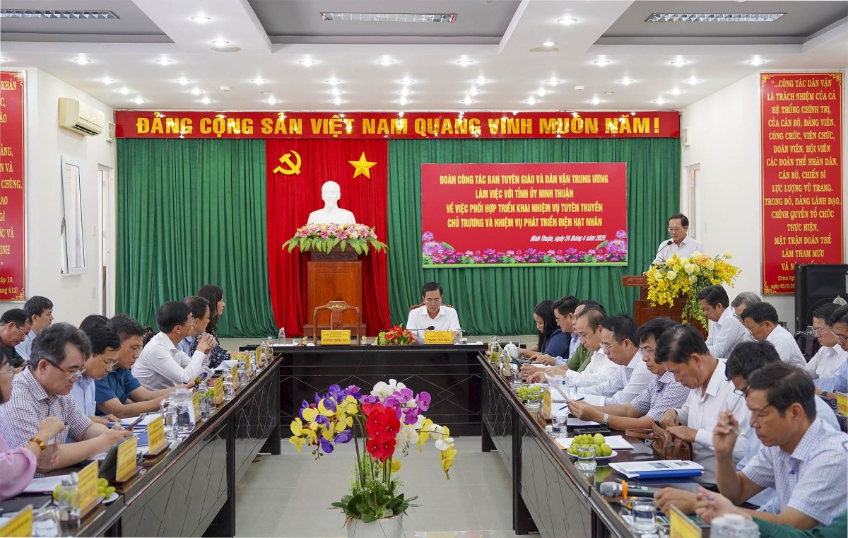 EVN tham gia đoàn công tác của Ban Chỉ đạo Đề án ‘Tuyên truyền về chủ trương và nhiệm vụ phát triển điện hạt nhân’ làm việc với tỉnh Ninh Thuận