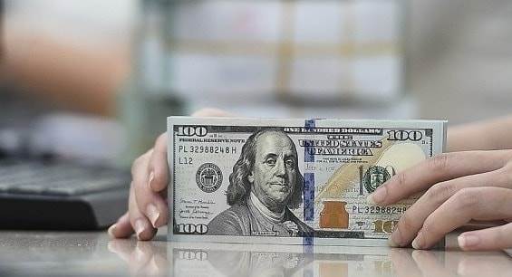 Tỷ giá VND/USD giảm nhẹ trên thị trường tự do