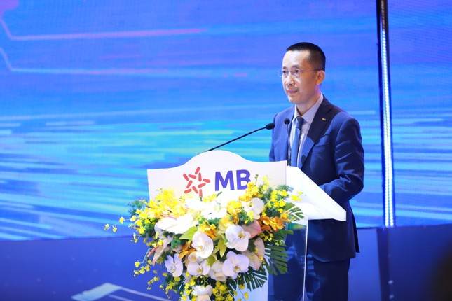 Tiết lộ việc ‘xóa nợ’ của các ngân hàng sau chuyển giao bắt buộc