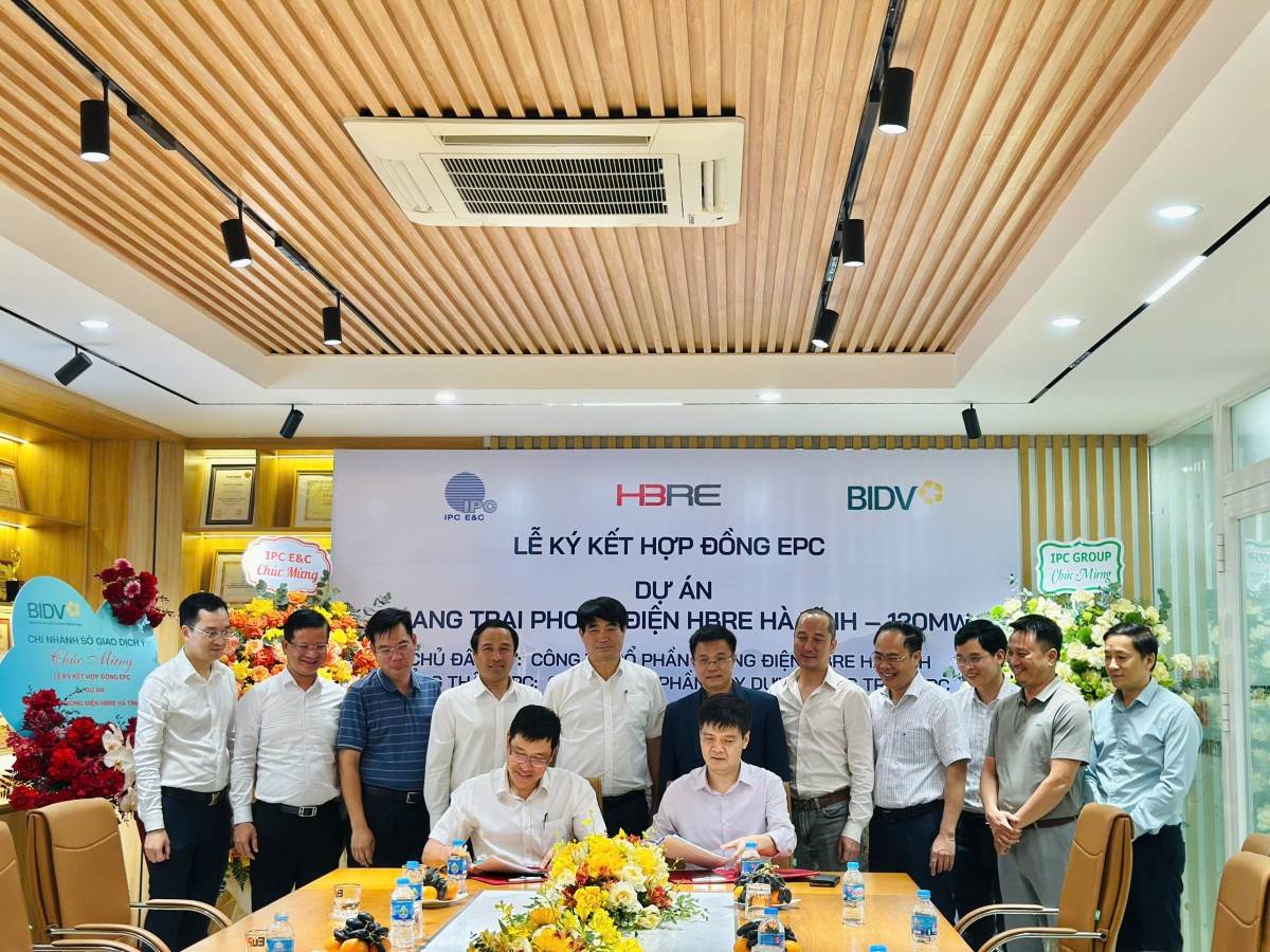 HBRE và IPC E&C ký hợp đồng EPC xây dựng Trang trại Phong điện HBRE Hà Tĩnh 120 MW