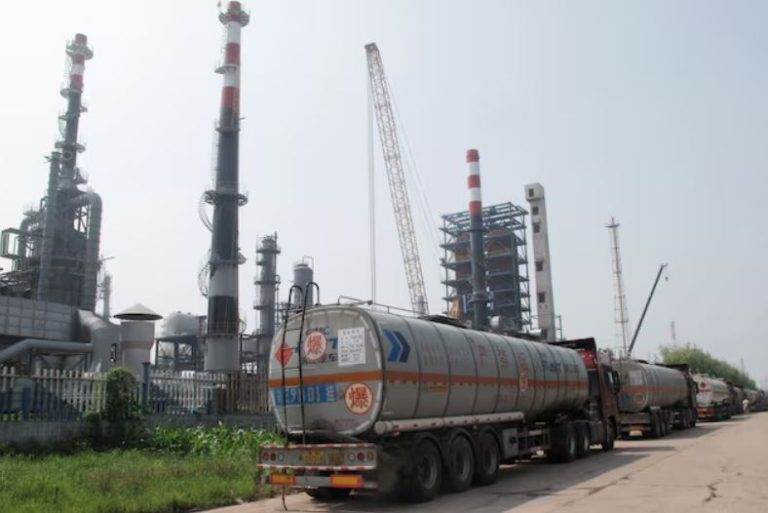 Trung Quốc tăng tốc mua dầu thô