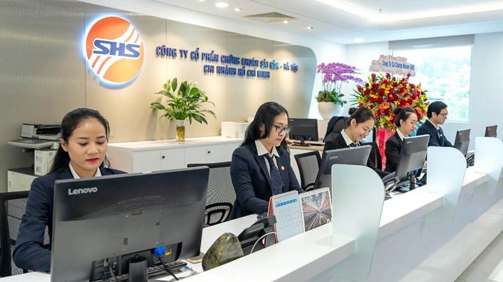 SHS: Khắc phục xong sự cố, đặt mục tiêu 2025 đầy tham vọng