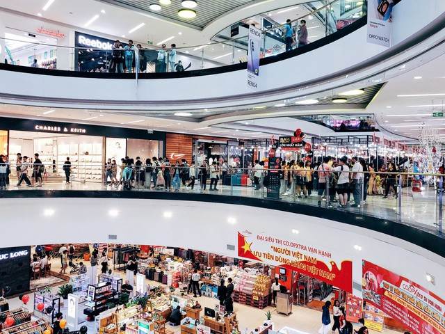 Ông chủ của Vạn Hạnh Mall là ai?