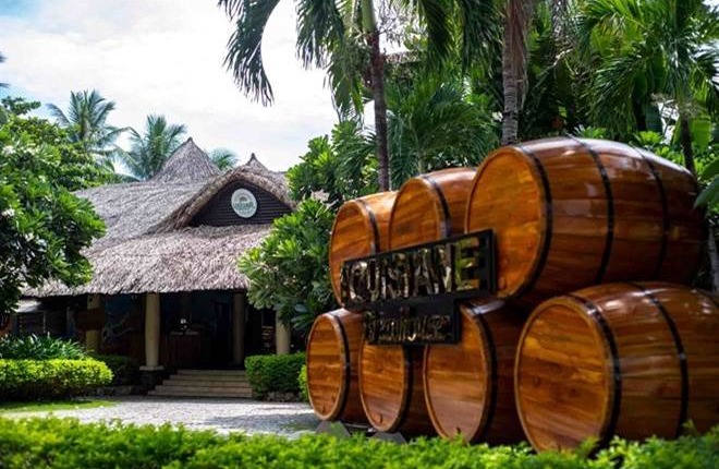 Chủ nhà hàng Louisiane chắn biển Nha Trang bị xử phạt hành chính
