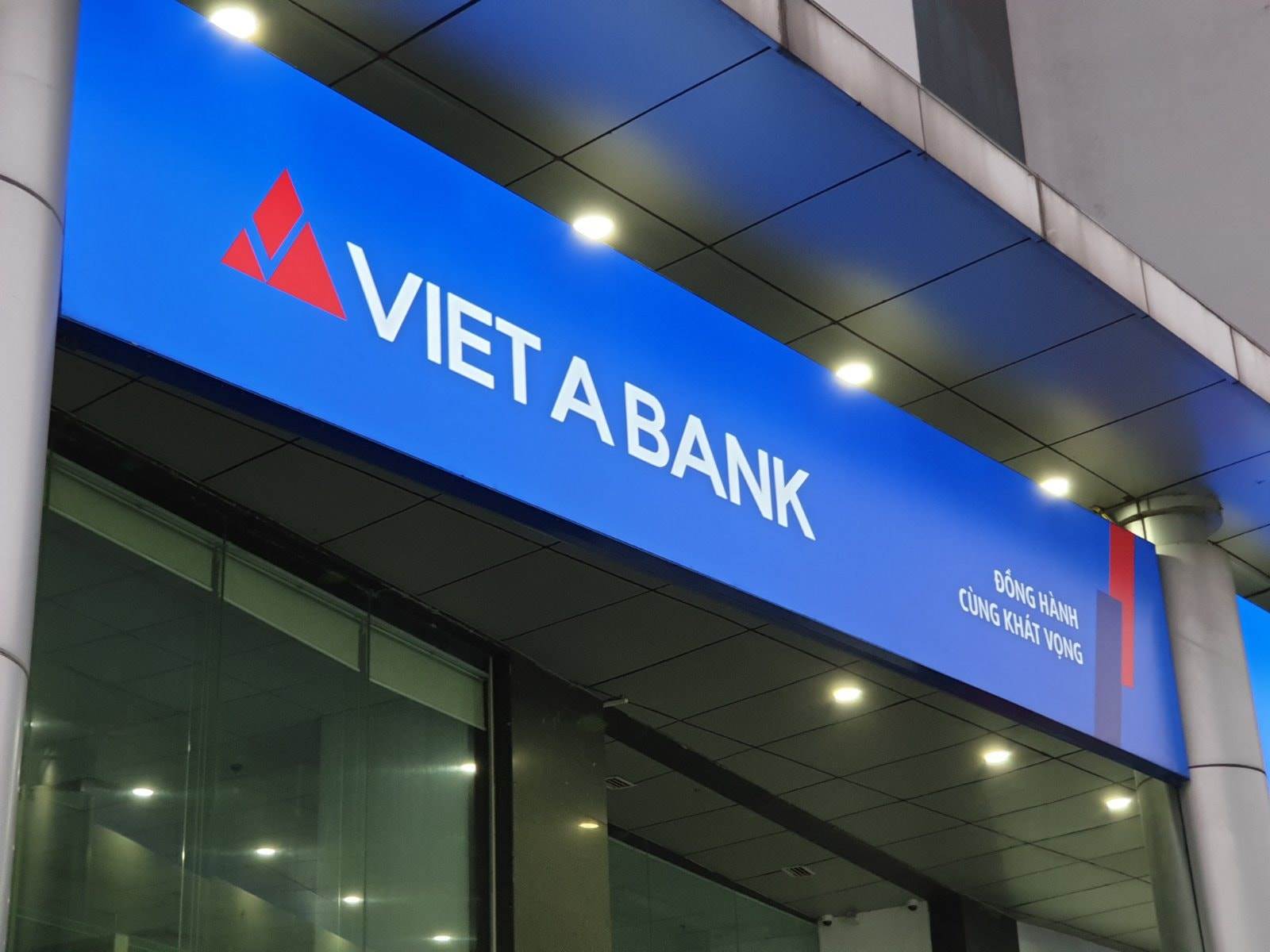 VAB: VietABank báo lãi quý I/2025 tăng 42%, nợ xấu giảm một nửa