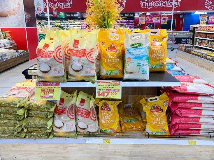 Giá gạo toàn quốc ít biến động, gạo xuất khẩu giảm nhẹ