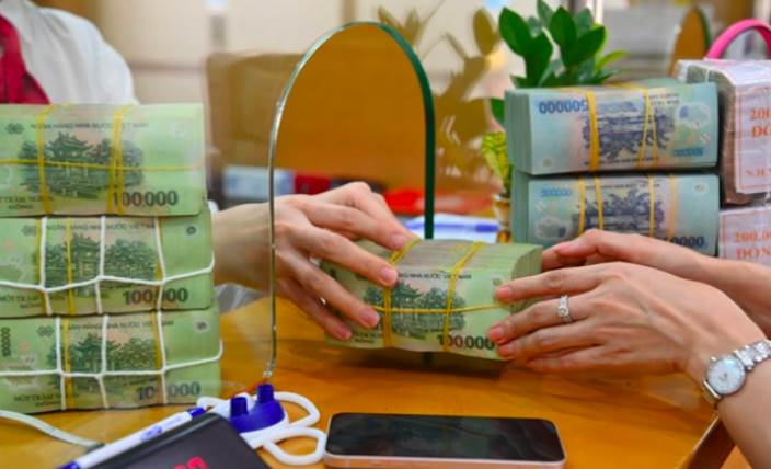 Tiền gửi của người dân vào ngân hàng tăng mạnh