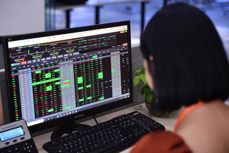 Giá một cổ phiếu ngân hàng vượt đỉnh 2 năm, tăng 80% trong hơn 1 tháng