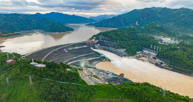 Hơn 4 năm thi công, dự án 9.000 tỷ mở rộng nhà máy thủy điện lớn bậc nhất Đông Nam Á tại Việt Nam dần thành hình, có hạng mục vừa vượt tiến độ