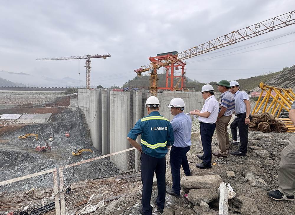 Dự án Thủy điện Hòa Bình mở rộng: Nỗ lực thi công an toàn trước diễn biến bất thường của thời tiết