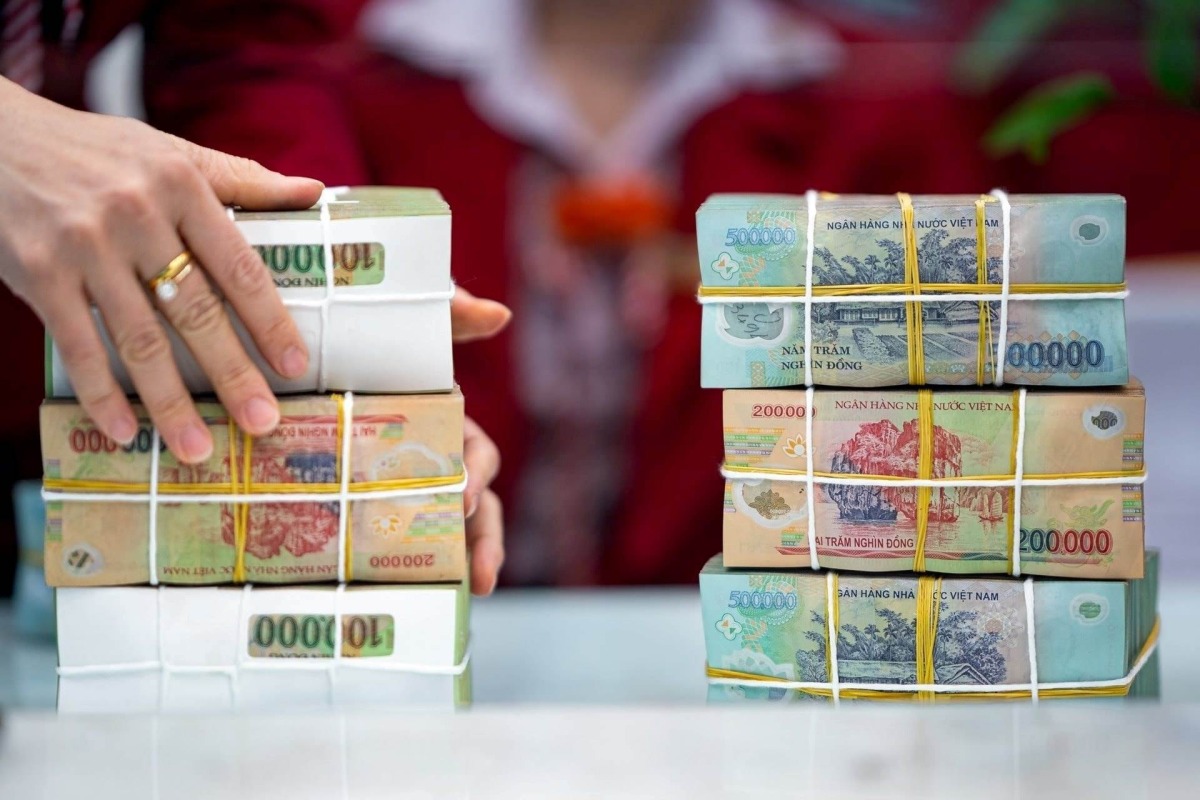 Tài chính tuần qua: Từ 1/7 có thể vay không có tài sản bảo đảm từ 300 triệu đến 5 tỷ đồng, bà Nguyễn Đức Thạch Diễm rời khỏi Sacombank