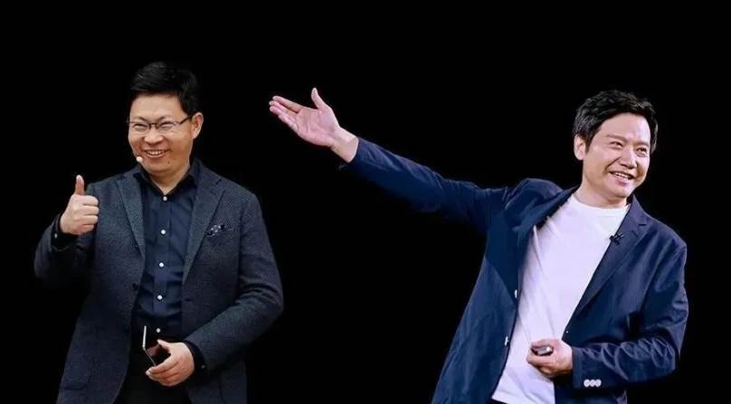 Sếp Xiaomi và Huawei khẩu chiến