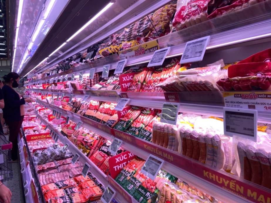 Thịt lợn của C.P Việt Nam đã “rút dần” khỏi kệ hàng siêu thị tại TP.HCM: Người tiêu dùng dè chừng ra sao?