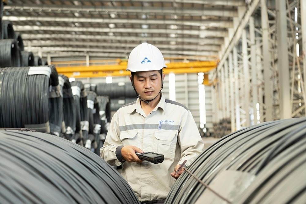 2 quỹ cơ cấu, cổ phiếu thép và ngân hàng nào được mua nhiều nhất?