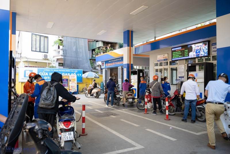 Giá xăng có thể tăng phiên thứ ba liên tiếp vào chiều 12/6