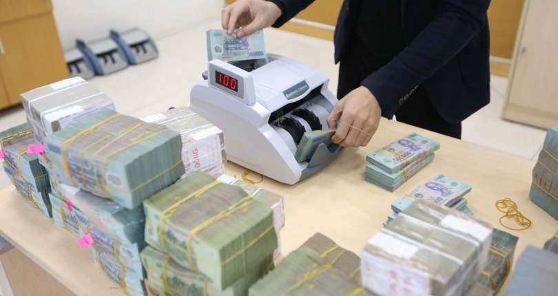 Vietnam Report: Áp lực từ nợ xấu đã giảm đáng kể