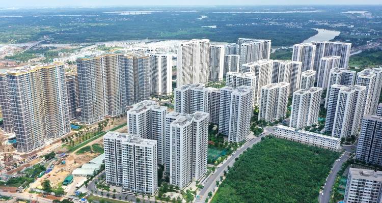 Sôi động M&A bất động sản nửa đầu năm 2025