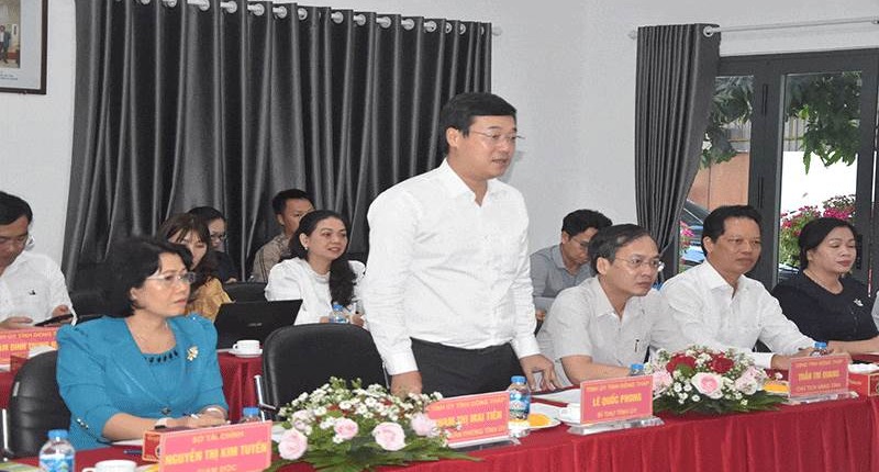 Bí thư Tỉnh ủy Đồng Tháp thăm và làm việc với các doanh nghiệp tiêu biểu
