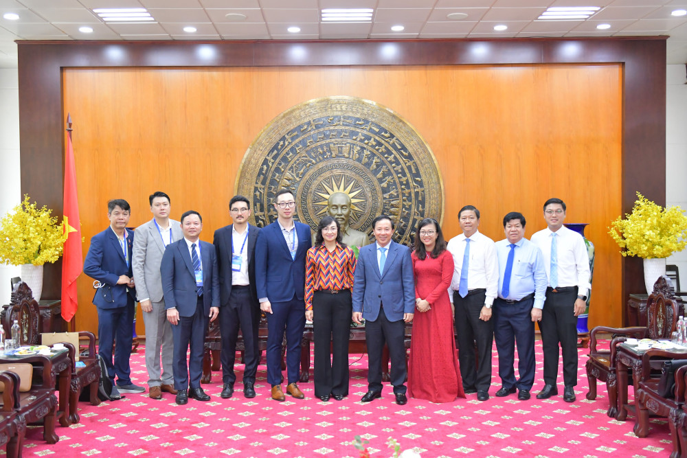 CHỦ TỊCH UBND TỈNH TÂY NINH GIỚI THIỆU 6 KHU CÔNG NGHIỆP CHO DOANH NGHIỆP SINGAPORE ĐẶT NHÀ MÁY